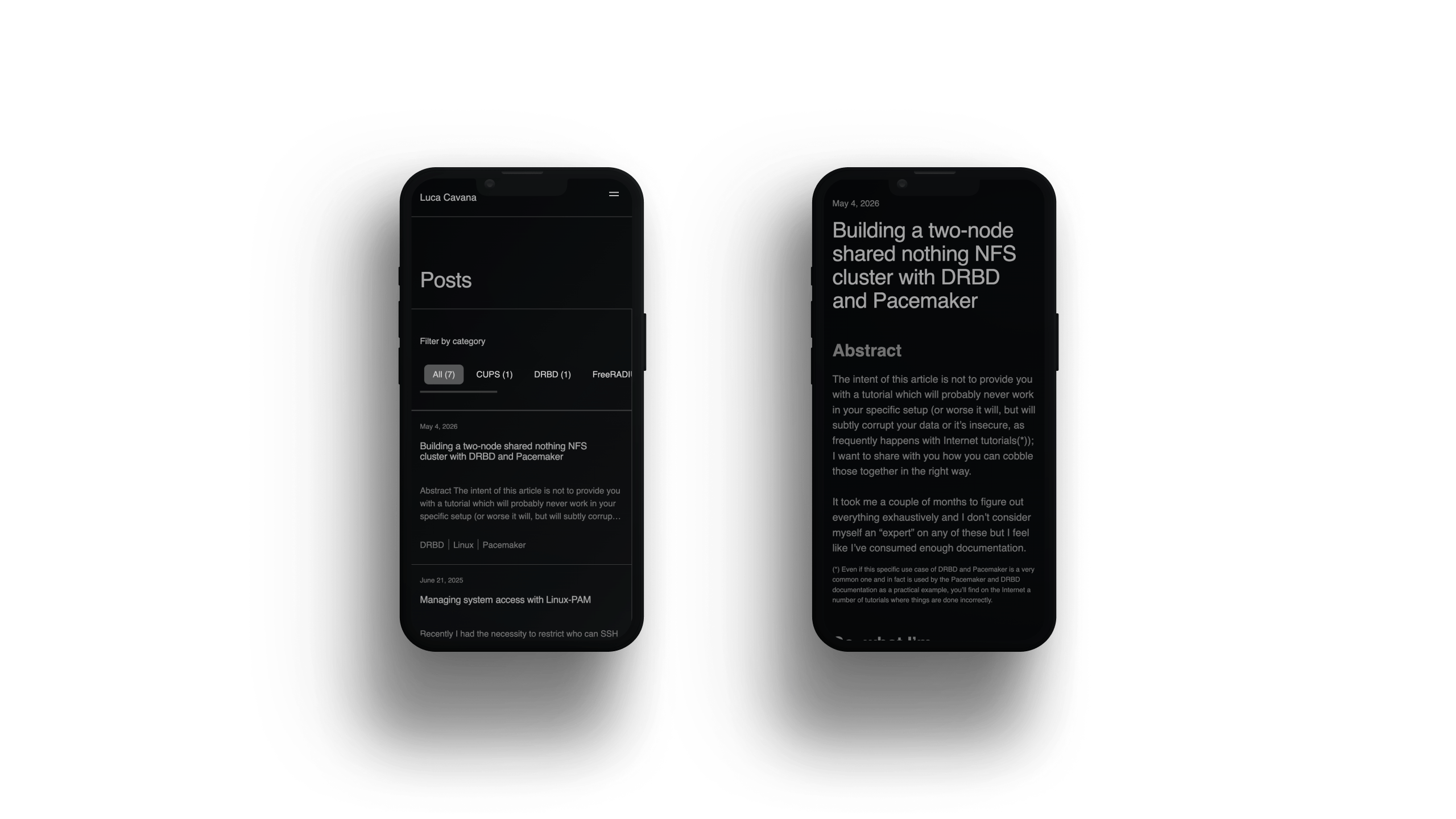 Mockup mobile CavanaSystems: lista articoli e dettaglio post su due iPhone
